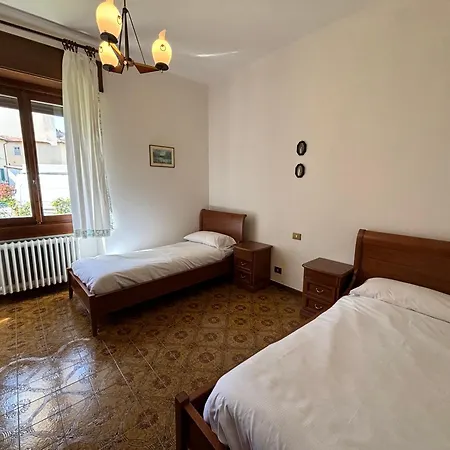 At Few Steps From The - Larihome A16