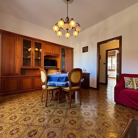 At Few Steps From The - Larihome A16 Apartment