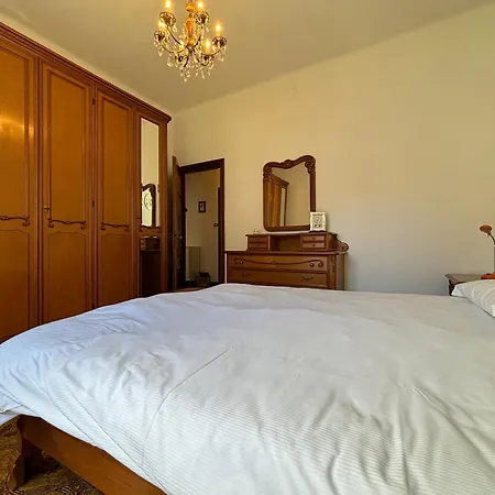 At Few Steps From The - Larihome A16 *