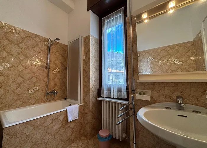 At Few Steps From The - Larihome A16 东戈